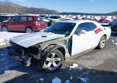 2013 Dodge Challenger R/T Plus z USA, uszkodzony, nr VIN 2C3CDYBTXDH650886